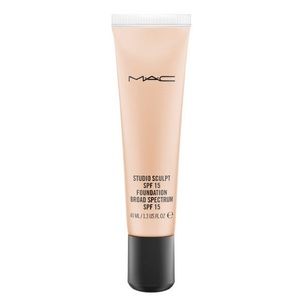 OFFER NC20 & NW20 Studio Sculpt Foundation